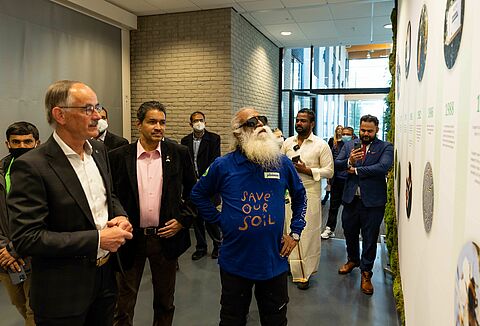 Sadhguru visits Koppert during 100-day motorbike mission to save soil
