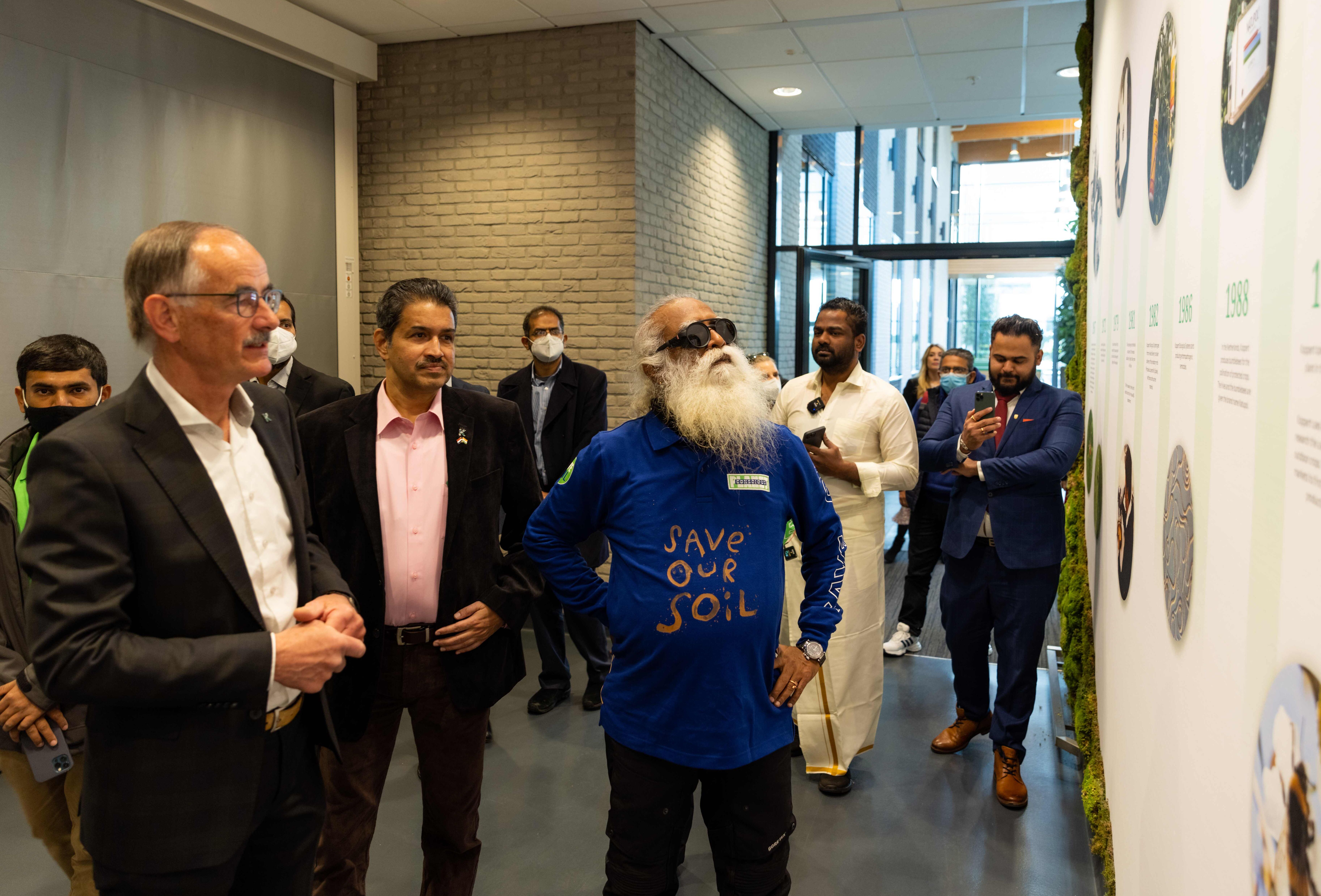 Sadhguru visits Koppert during 100-day motorbike mission to save soil