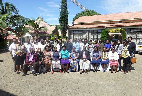 Knowledge sharing with plant doctors in Africa and India